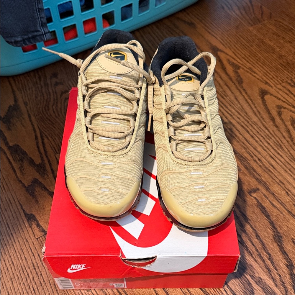 Nike Air Max Plus Tan Sneakers